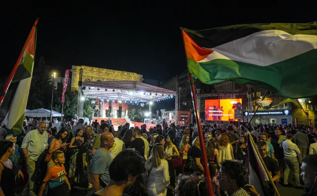 Saraybosna Film Festivali Başladı: Kırmızı Halıda Hangi Ünlüler Büyüledi?