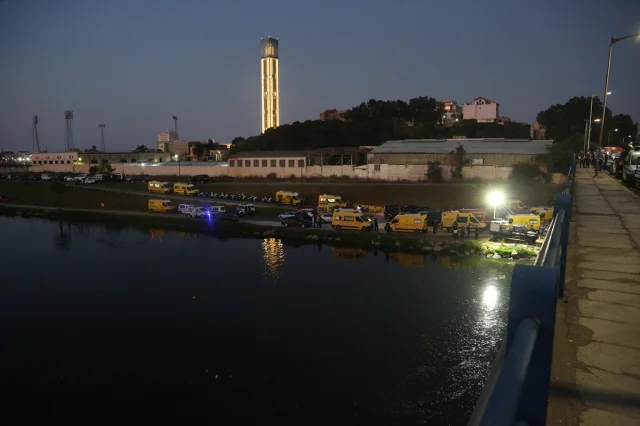 Cezayir Trafik Kazası Yine Can Aldı: Bir Otobüsün Dereye Uçuşu 18 Hayata Mal Oldu