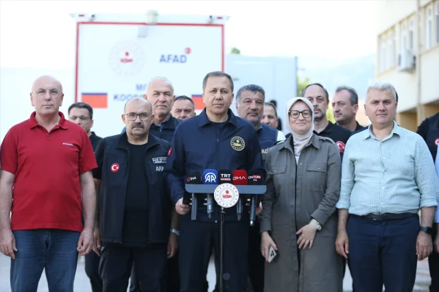 İçişleri Bakanı Yerlikaya'dan Sındırgı Açıklamaları: Hasar Tespiti ve Yardım Süreci Nasıl İlerliyor?