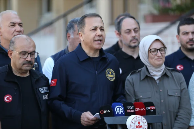 İçişleri Bakanı Yerlikaya'dan Sındırgı Açıklamaları: Hasar Tespiti ve Yardım Süreci Nasıl İlerliyor?