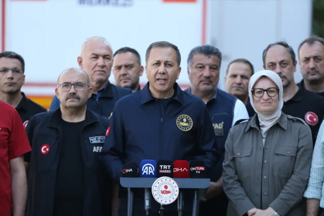 İçişleri Bakanı Yerlikaya'dan Sındırgı Açıklamaları: Hasar Tespiti ve Yardım Süreci Nasıl İlerliyor?