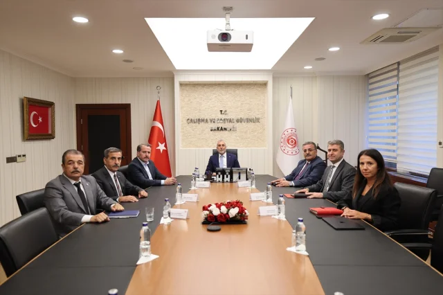 Memur Maaşlarında Yeni Teklifin Perde Arkası