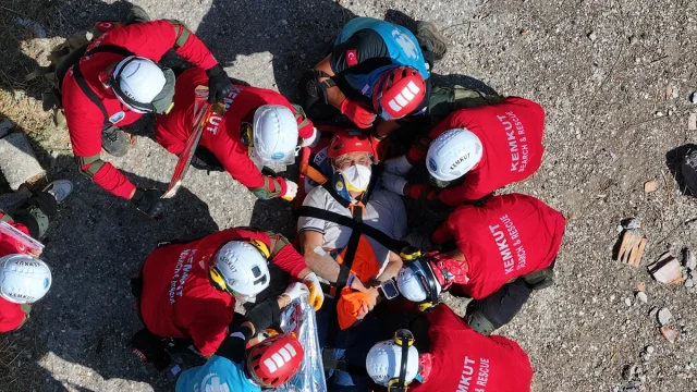 Antalya'da Gerçekçi Deprem Tatbikatı Hayat Kurtarıyor
