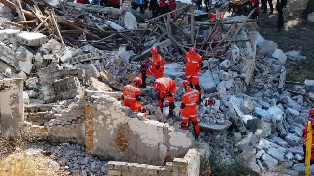 Antalya'da Gerçekçi Deprem Tatbikatı Hayat Kurtarıyor