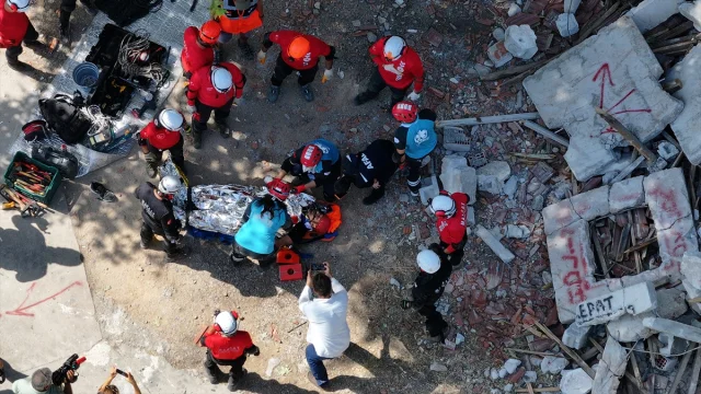Antalya'da Gerçekçi Deprem Tatbikatı Hayat Kurtarıyor