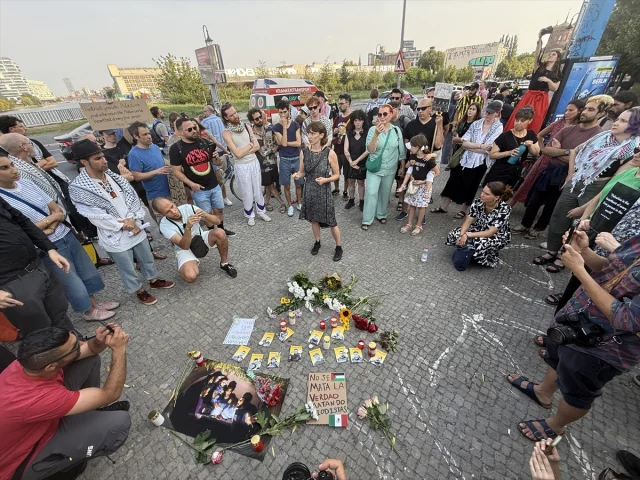 Berlin'de Gazze'de Öldürülen Gazeteciler İçin Duygu Dolu Anm...