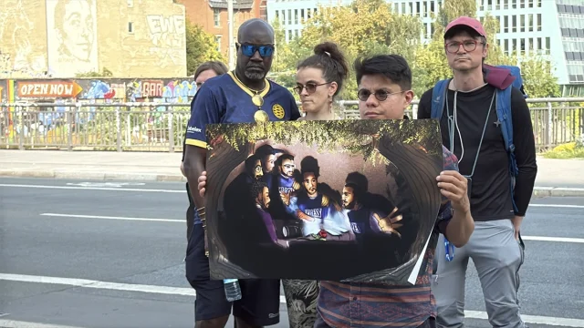 Berlin'de Gazze'de Öldürülen Gazeteciler İçin Duygu Dolu Anma