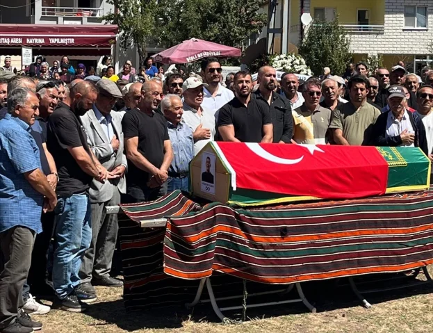 Milli Güreşçi Hüseyin İldem'e Veda: Şampiyon Sonsuzluğa Uğur...