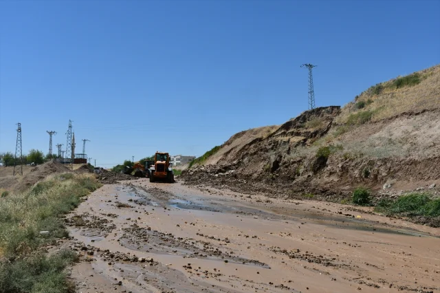 Batman'da Kara Yolu Trafiğe Kapandı Sürpriz Gelişmeler Var
