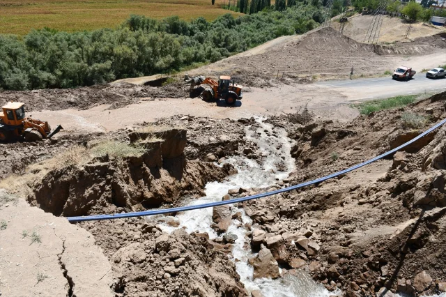 Batman'da Kara Yolu Trafiğe Kapandı Sürpriz Gelişmeler Var