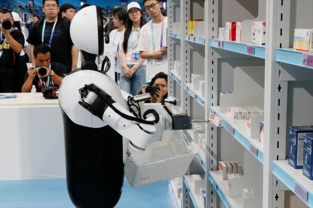 İnsanlığın Geleceği Pekin'de Şekilleniyor: Robot Oyunları Devam Ediyor