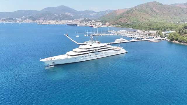 Roman Abramoviç'in Dev Yatı Eclipse Marmaris'ten Ayrıldı: İşte Yeni Rotası