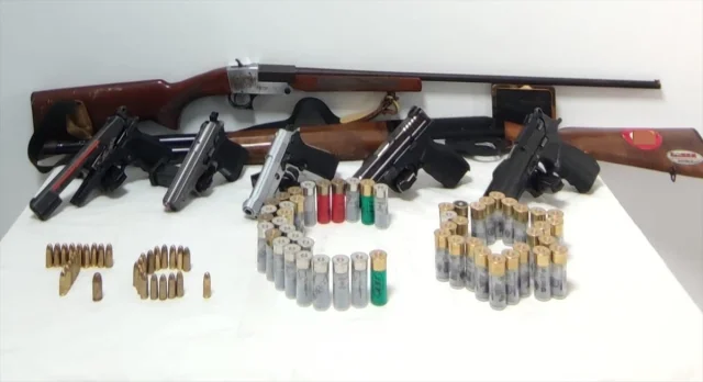 Antalya'da Akaryakıt İstasyonuna Film Gibi Baskın: 6 Kişi Ya...