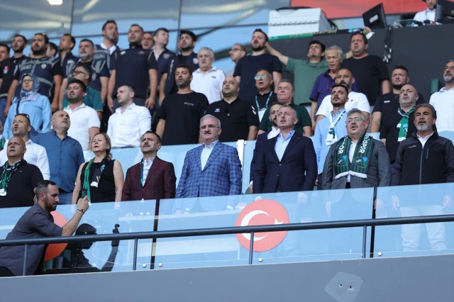 Kocaelispor ve Samsunspor Karşılaşması: İlk Yarıda Umut Veren Performanslar