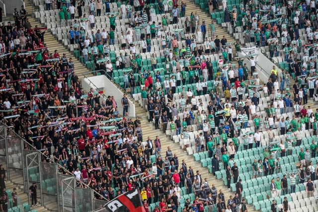 Bursaspor ve Eskişehirspor'dan Anlamlı Karşılaşma: Doğa İçin Tek Yürek