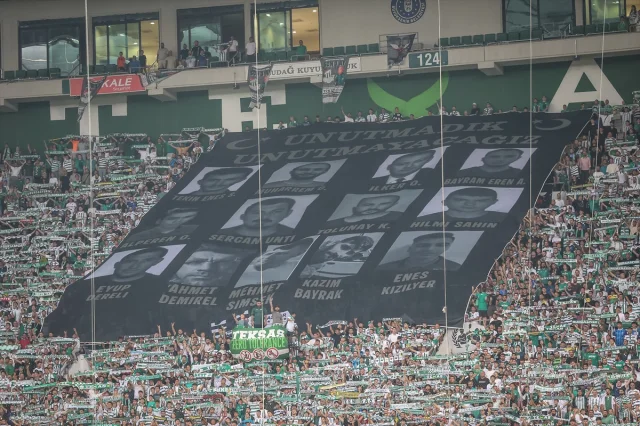 Bursaspor ve Eskişehirspor'dan Anlamlı Karşılaşma: Doğa İçin Tek Yürek