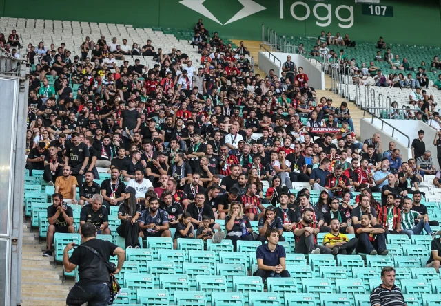 Bursaspor ve Eskişehirspor'dan Anlamlı Karşılaşma: Doğa İçin Tek Yürek