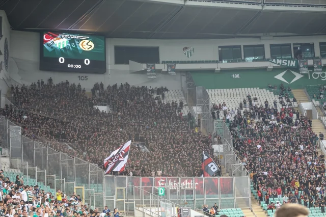 Bursaspor ve Eskişehirspor'dan Anlamlı Karşılaşma: Doğa İçin Tek Yürek
