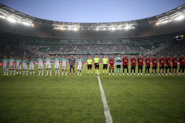 Bursaspor ve Eskişehirspor'dan Anlamlı Karşılaşma: Doğa İçin Tek Yürek