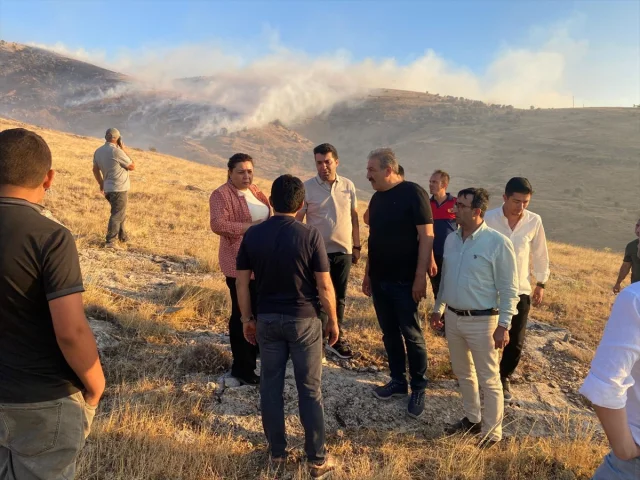 Kırşehir'deki Yangın Korkuttu: Ekipler Seferber Oldu