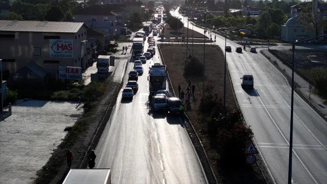Samsun’da Zincirleme Kaza Trafiği Kilitledi