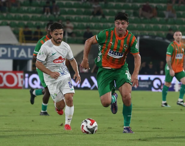 Alanyaspor ve Çaykur Rizespor'dan Gol Sessizliği: Heyecan Dolu Anlar
