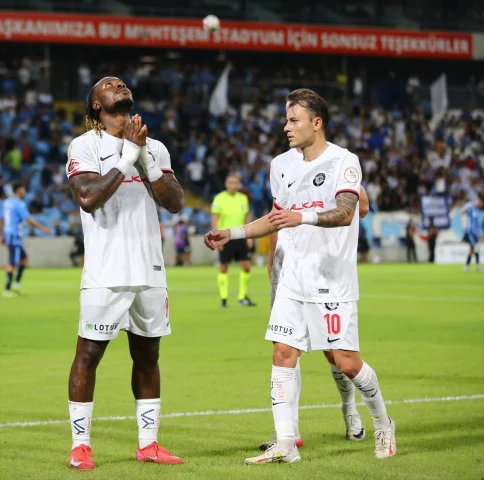 Trendyol 1. Lig Mücadelesinde Çorum FK'dan Adana Demirspor'a Ağır Yenilgi