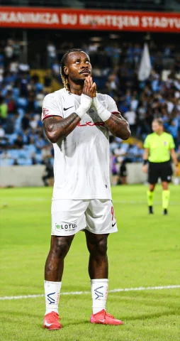 Trendyol 1. Lig Mücadelesinde Çorum FK'dan Adana Demirspor'a Ağır Yenilgi