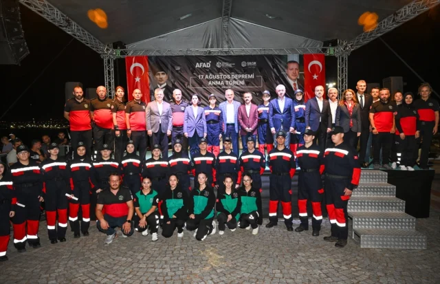 Marmara Depremi'nin Anıları Kocaeli Gölcük'te Yeniden Canlandı