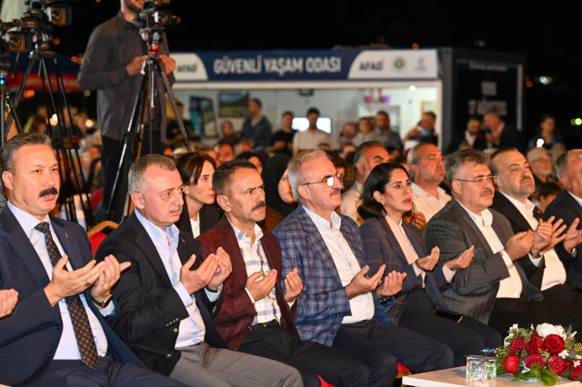 Marmara Depremi'nin Anıları Kocaeli Gölcük'te Yeniden Canlandı