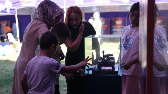 ASELSAN'ın Tekno Macera Tırı Erzurum'da Çocuklarla Buluştu