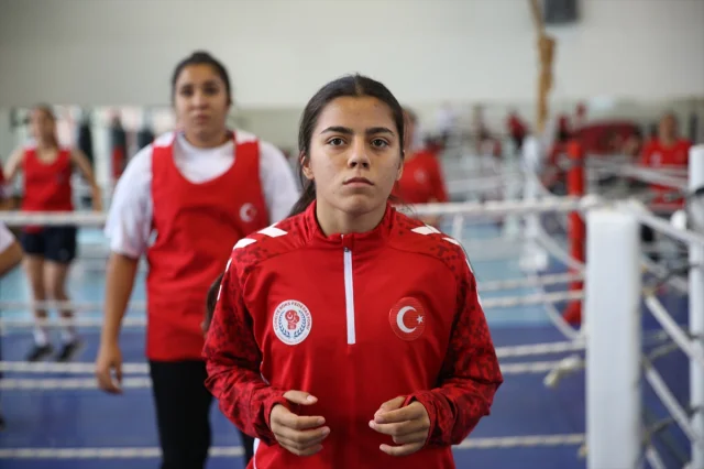 Simge Bekler Avrupa'da Zirveye Oynuyor: Altın Madalya Heyecanı