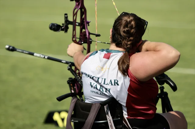 Paralimpik Şampiyon Öznur Cüre Girdi Yeni Hedefler Peşinde