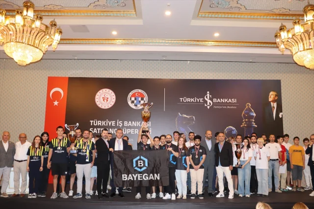 Satranç Dünyasını Sarsan Zafer Bayegan Pendik'ten İkinci Şampiyonluk