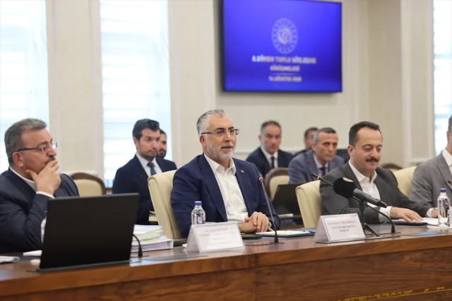 Toplu Sözleşme Görüşmelerinde Gergin Anlar: Neler Yaşandı?