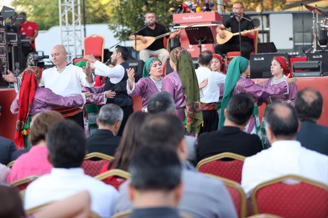 Özgür Özel'in Hacı Bektaş Veli'den İlham Alarak Verdiği Mesa...