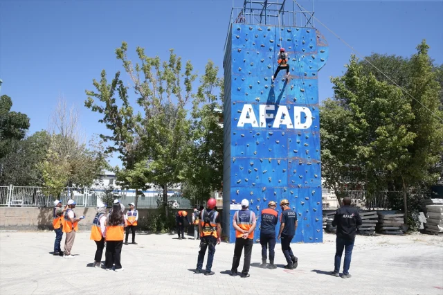 Van'da AFAD Gönüllüleri Bir Araya Geldi