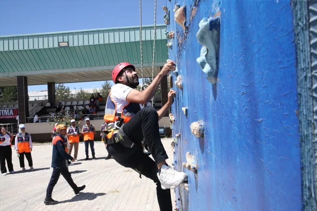 Van'da AFAD Gönüllüleri Bir Araya Geldi