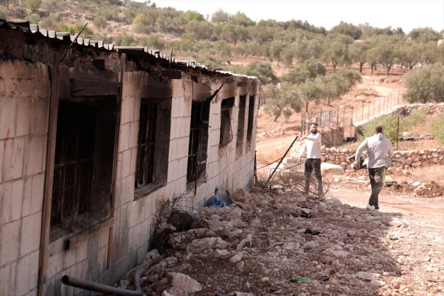 Batı Şeria'da Gerginlik Artıyor: Filistinlilerin Arazileri Ateşe Verildi