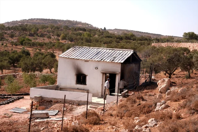 Batı Şeria'da Gerginlik Artıyor: Filistinlilerin Arazileri Ateşe Verildi
