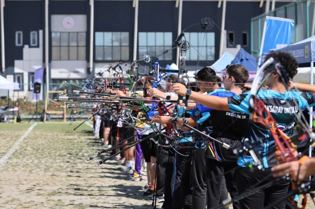Konya'da Rüzgarın Çocukları Ok Atıyor: İller Arası Turnuva N...
