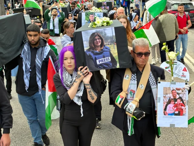 İsveç'te İsrail'in Filistin'e Yönelik Saldırıları Büyük Protestoya Sahne Oldu