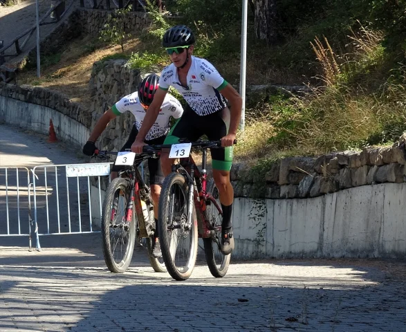 Yenice Kupası Dağ Bisikleti Yarışı Adrenalin Dolu Anlara Sahne Oldu