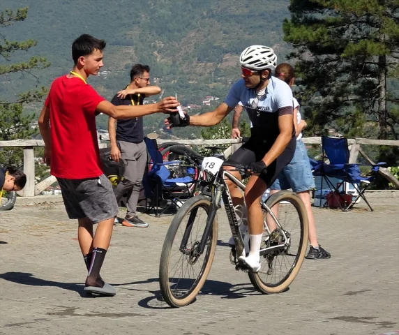 Yenice Kupası Dağ Bisikleti Yarışı Adrenalin Dolu Anlara Sahne Oldu