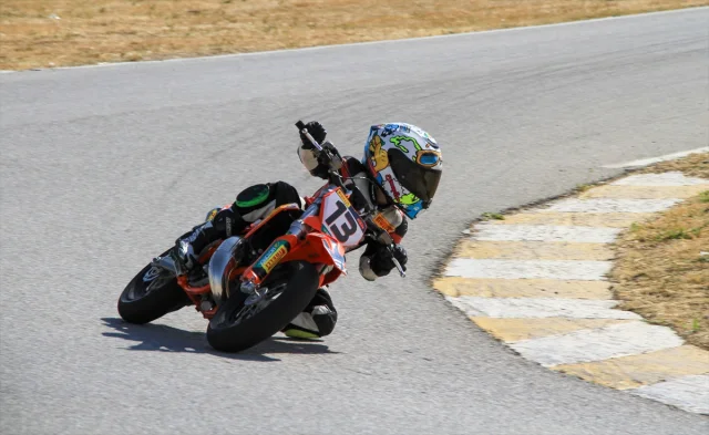 Uşak'ta Süpermoto Yarışları Nefes Kesti: Şampiyonlar Belli O...