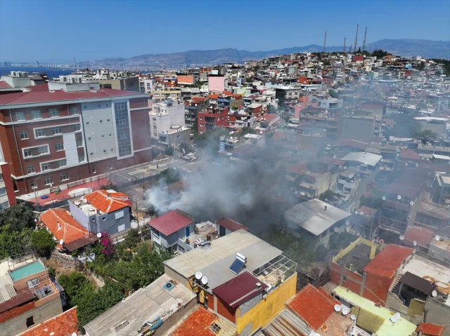 İzmir'de Korkutan Yangın: Mahalle Sakinleri Neler Yaşadı