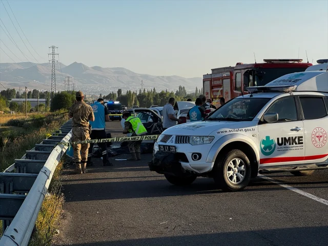 Erzurum'da Feci Kaza 4 Kişinin Hayatını Kaybetmesiyle Sonuçlandı