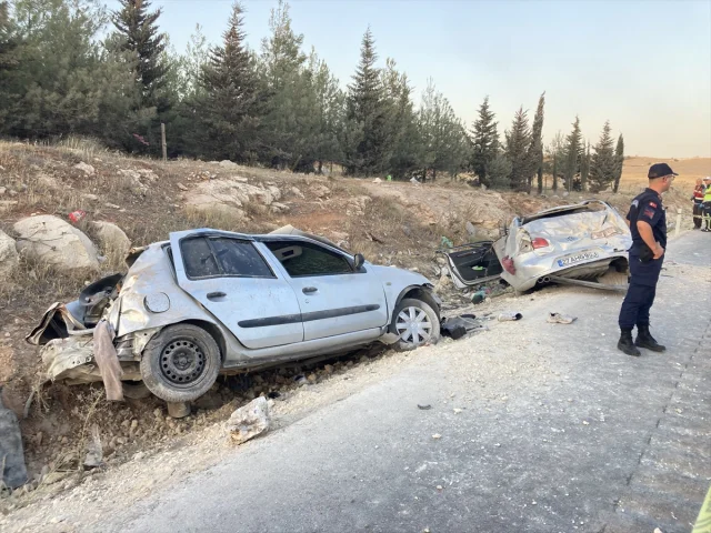 Gaziantep'te Vahim Trafik Kazası Can Aldı