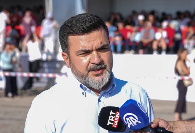 Ankara'da Devlet Korumasındaki Çocuklar İçin Heyecan Verici Model Uçak Gösterisi