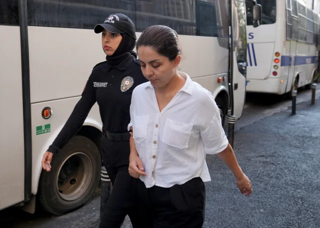 İBB'deki Yolsuzluk Soruşturmasında Adliye Süreci Başladı